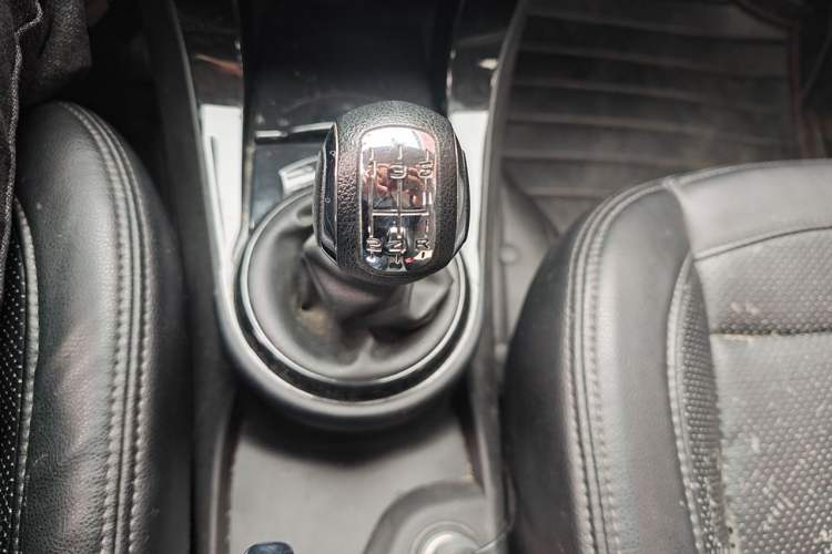 Used Citroen C-Quatre 2016 Classic Sedan 1.6L Manual - Premium Version Gear Lever