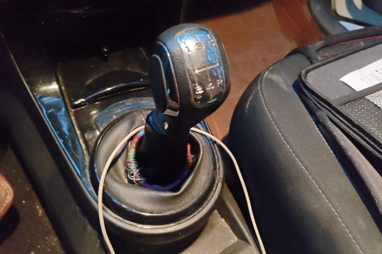 Used Citroen C-Quatre 2016 Classic Sedan 1.6L Manual CNG Gear Lever