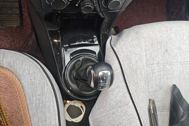 Used Citroen C-Quatre 2016 Classic Sedan 1.6L Manual - Premium Version Gear Lever