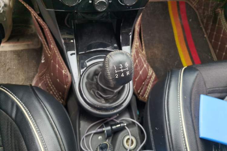 Used Citroen C-Quatre 2016 Classic Sedan 1.6L Manual CNG Gear Lever
