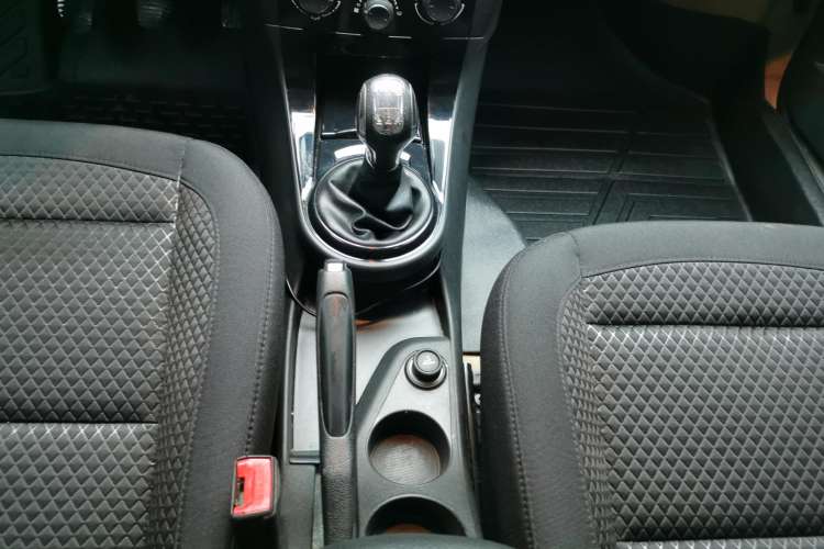 Used Citroen C-Quatre 2016 Classic Sedan 1.6L Manual - Premium Version Gear Lever