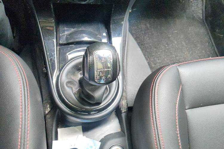 Used Citroen C-Quatre 2016 Classic Sedan 1.6L Manual - Premium Version Gear Lever