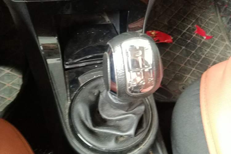 Used Citroen C-Quatre 2016 Classic Sedan 1.6L Manual - Premium Version Gear Lever