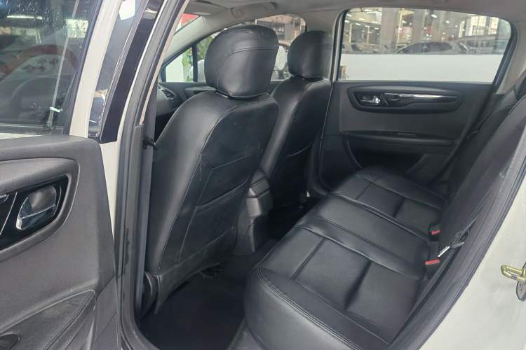 Used Citroen C-Quatre 2016 Classic Sedan 1.6L Manual - Premium Version Interior 3