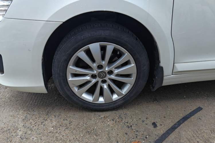 Used Citroen C-Quatre 2016 Classic Sedan 1.6L Manual - Premium Version Left Front Wheel Hub