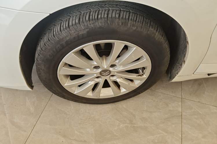 Used Citroen C-Quatre 2016 Classic Sedan 1.6L Manual - Premium Version Left Front Wheel Hub