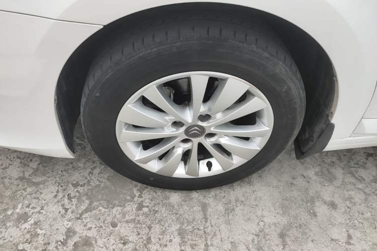 Used Citroen C-Quatre 2016 Classic Sedan 1.6L Automatic Prestige Model Left Front Wheel Hub