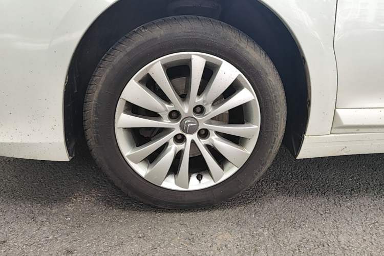 Used Citroen C-Quatre 2016 Classic Sedan 1.6L Manual - Premium Version Left Front Wheel Hub