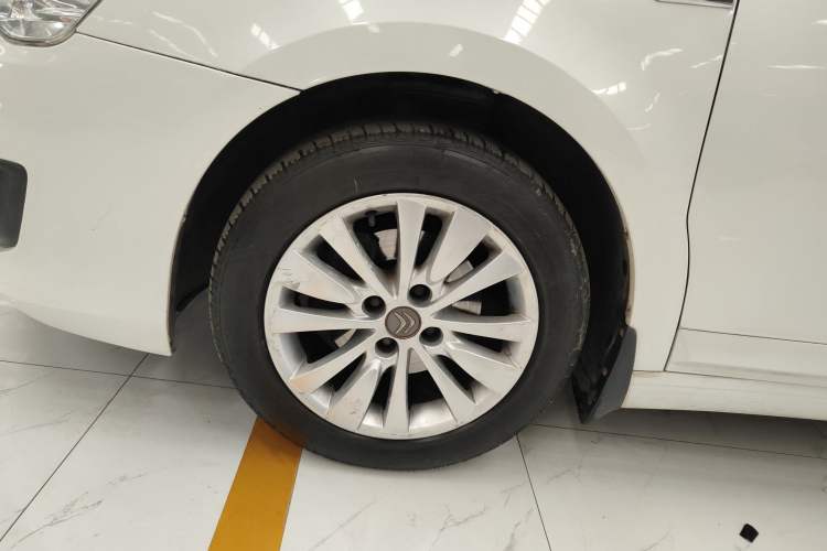 Used Citroen C-Quatre 2016 Classic Sedan 1.6L Automatic Prestige Model Left Front Wheel Hub