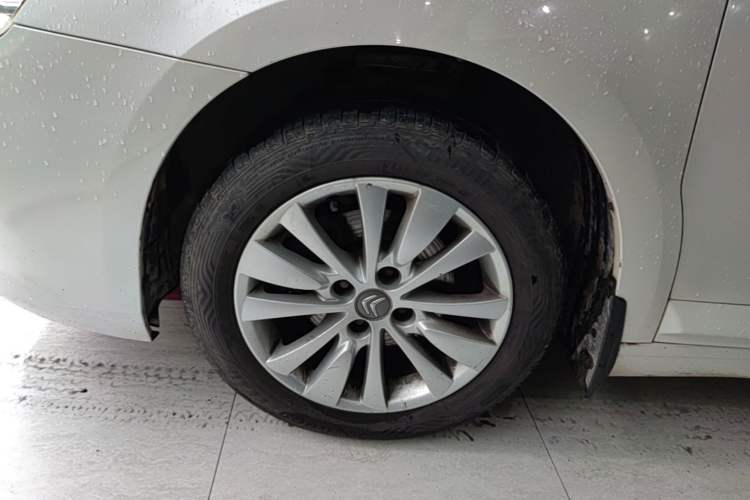 Used Citroen C-Quatre 2016 Classic Sedan 1.6L Manual - Premium Version Left Front Wheel Hub