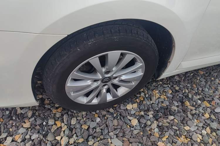 Used Citroen C-Quatre 2016 Classic Sedan 1.6L Manual - Premium Version Left Front Wheel Hub