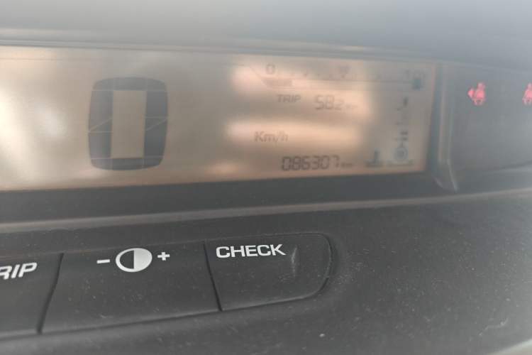 Used Citroen C-Quatre 2016 Classic Sedan 1.6L Manual - Premium Version Odometer Close Up