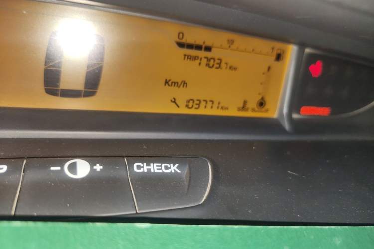 Used Citroen C-Quatre 2016 Classic Sedan 1.6L Manual - Premium Version Odometer Close Up