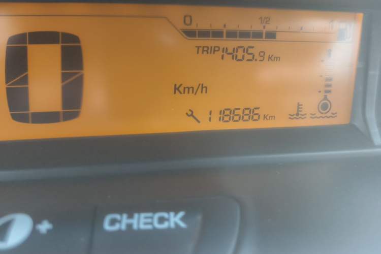 Used Citroen C-Quatre 2016 Classic Sedan 1.6L Manual - Premium Version Odometer Close Up