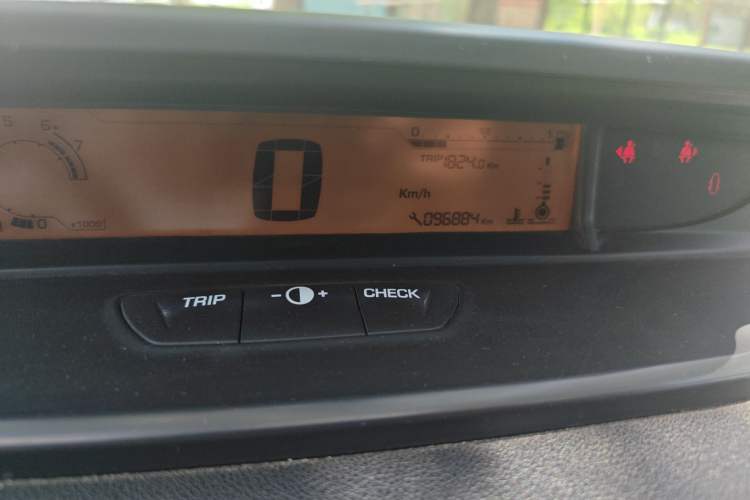 Used Citroen C-Quatre 2016 Classic Sedan 1.6L Manual - Premium Version Odometer Close Up