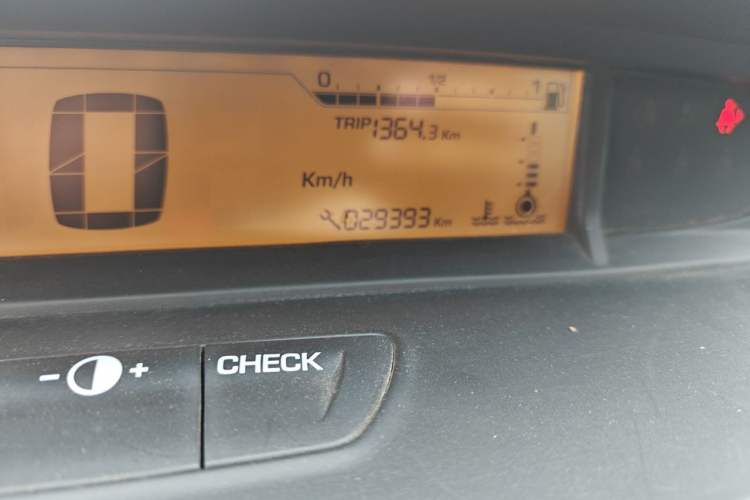 Used Citroen C-Quatre 2016 Classic Sedan 1.6L Manual - Premium Version Odometer Close Up