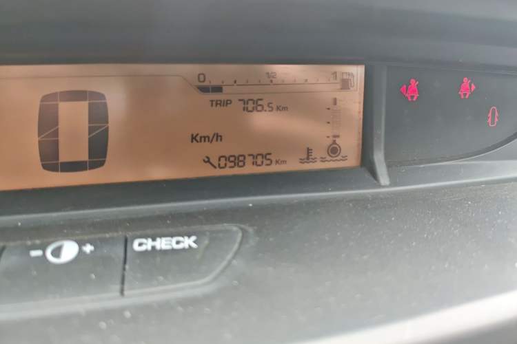 Used Citroen C-Quatre 2016 Classic Sedan 1.6L Automatic Prestige Model Odometer Close Up