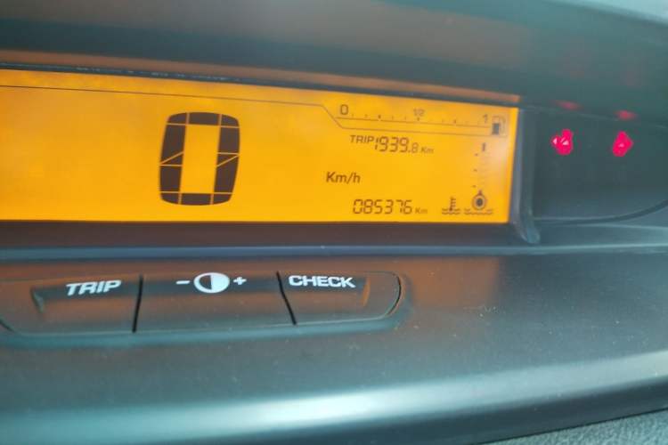 Used Citroen C-Quatre 2016 Classic Sedan 1.6L Manual - Premium Version Odometer Close Up