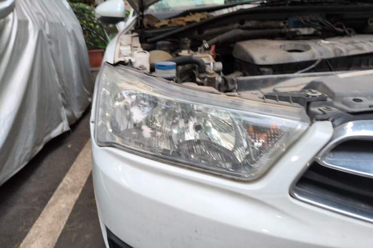 Used Citroen C-Quatre 2016 Classic Sedan 1.6L Manual CNG Right Front Headlight