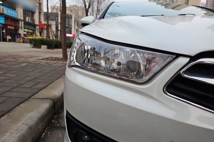 Used Citroen C-Quatre 2016 Classic Sedan 1.6L Manual - Premium Version Right Front Headlight