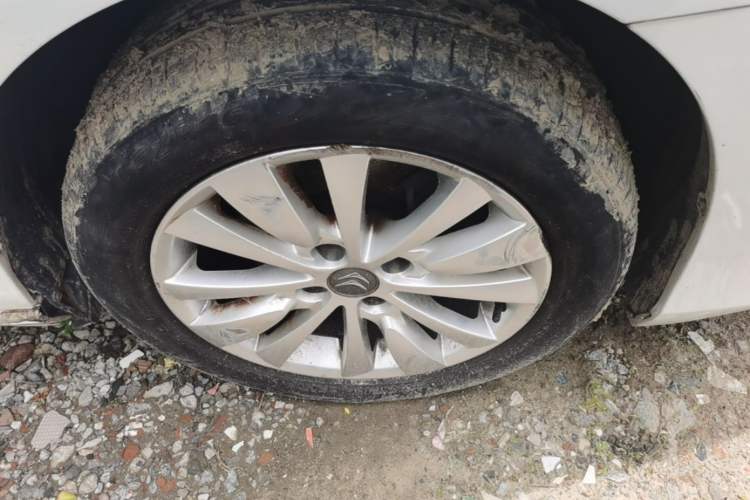 Used Citroen C-Quatre 2016 Classic Sedan 1.6L Manual - Premium Version Right Front Wheel Hub
