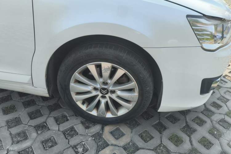 Used Citroen C-Quatre 2016 Classic Sedan 1.6L Manual - Premium Version Right Front Wheel Hub