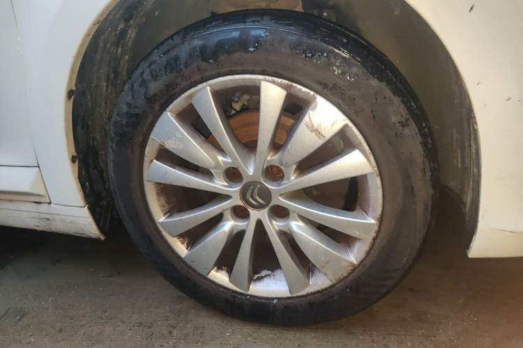 Used Citroen C-Quatre 2016 Classic Sedan 1.6L Manual - Premium Version Right Front Wheel Hub