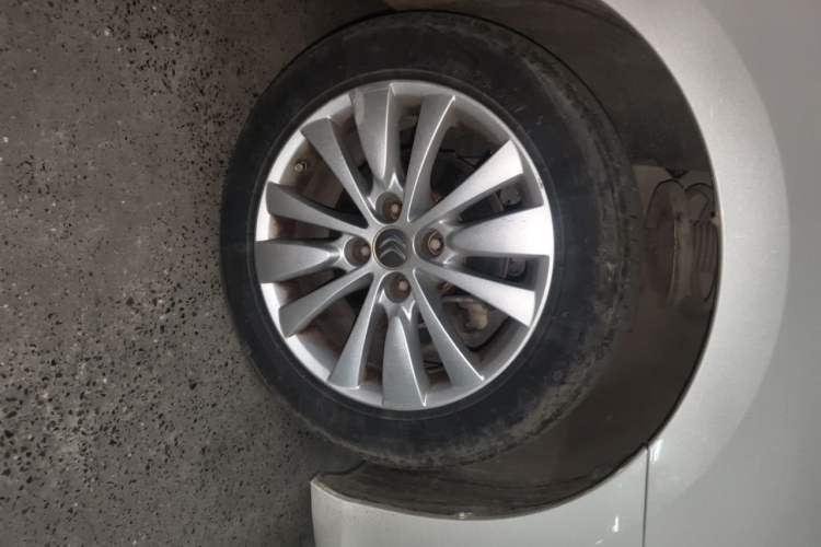 Used Citroen C-Quatre 2016 Classic Sedan 1.6L Manual - Premium Version Right Front Wheel Hub