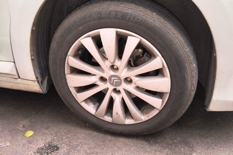 Used Citroen C-Quatre 2016 Classic Sedan 1.6L Manual CNG Right Front Wheel Hub