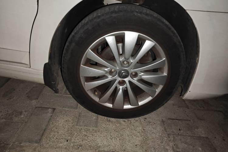 Used Citroen C-Quatre 2016 Classic Sedan 1.6L Manual - Premium Version Right Front Wheel Hub