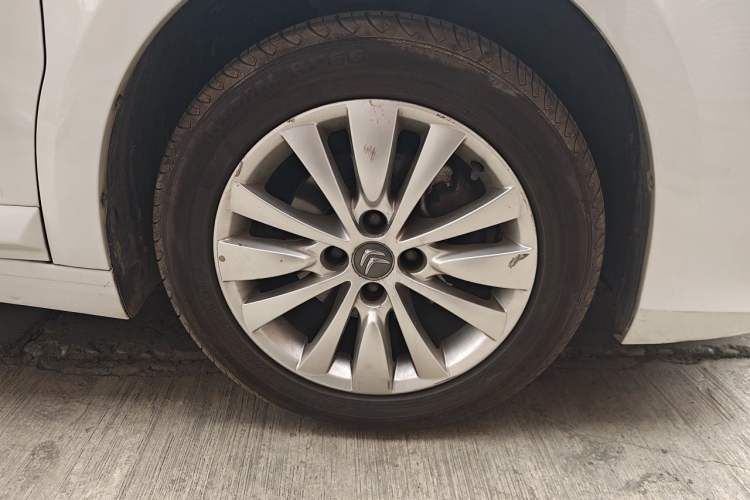 Used Citroen C-Quatre 2016 Classic Sedan 1.6L Manual - Premium Version Right Front Wheel Hub