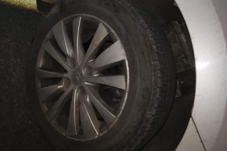 Used Citroen C-Quatre 2016 Classic Sedan 1.6L Manual - Premium Version Right Front Wheel Hub