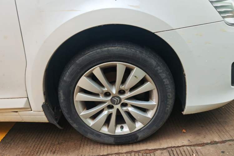 Used Citroen C-Quatre 2016 Classic Sedan 1.6L Manual - Premium Version Right Front Wheel Hub