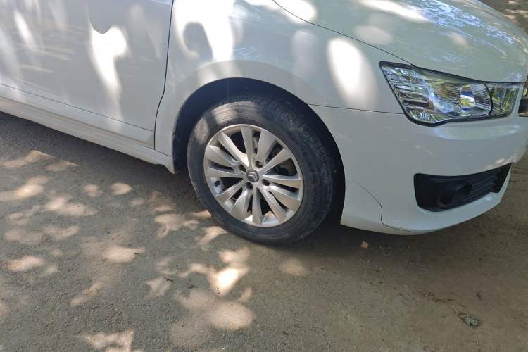 Used Citroen C-Quatre 2016 Classic Sedan 1.6L Manual - Premium Version Right Front Wheel Hub
