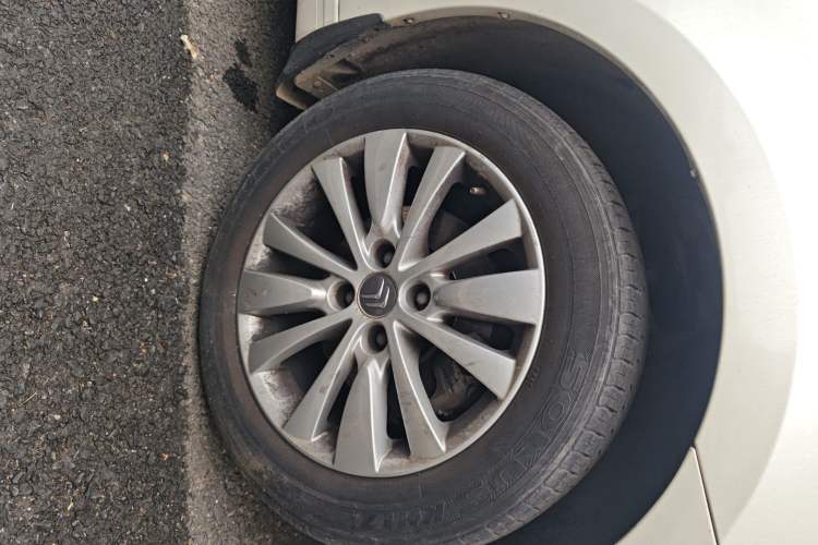 Used Citroen C-Quatre 2016 Classic Sedan 1.6L Manual - Premium Version Right Front Wheel Hub