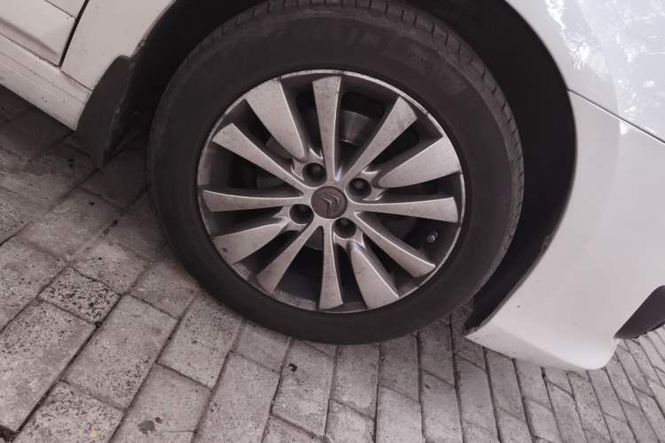 Used Citroen C-Quatre 2016 Classic Sedan 1.6L Manual Tech Edition Right Front Wheel Hub