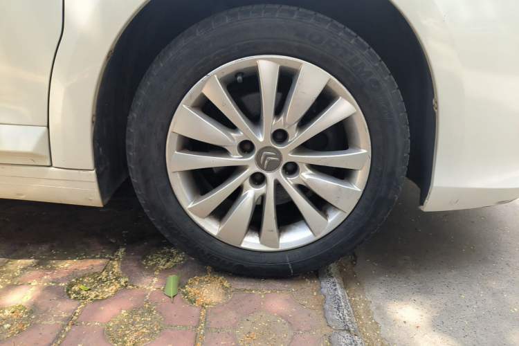 Used Citroen C-Quatre 2016 Classic Sedan 1.6L Automatic Prestige Model Right Front Wheel Hub