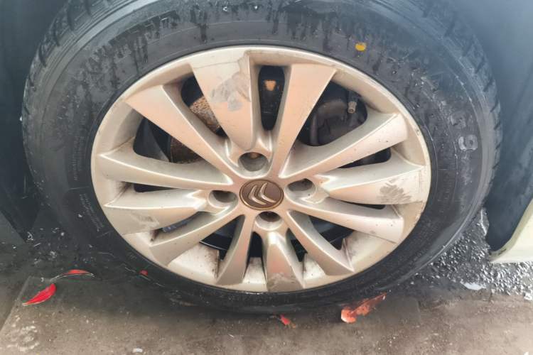 Used Citroen C-Quatre 2016 Classic Sedan 1.6L Manual - Premium Version Right Front Wheel Hub