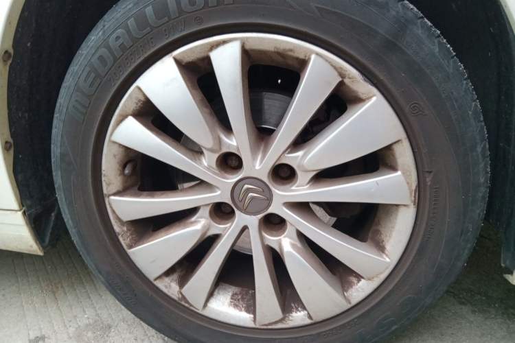 Used Citroen C-Quatre 2016 Classic Sedan 1.6L Manual Tech Edition Right Front Wheel Hub