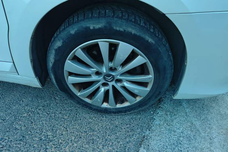 Used Citroen C-Quatre 2016 Classic Sedan 1.6L Manual CNG Right Front Wheel Hub