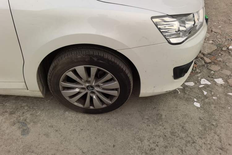Used Citroen C-Quatre 2016 Classic Sedan 1.6L Manual - Premium Version Right Front Wheel Hub
