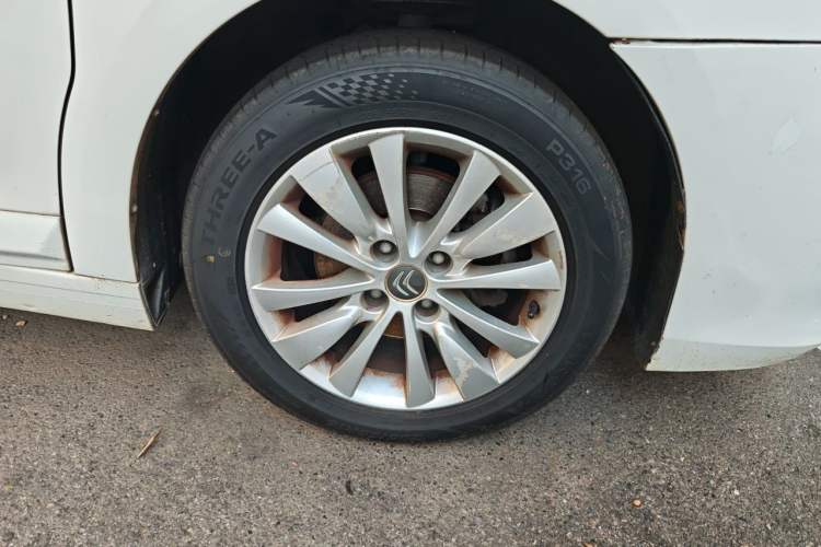 Used Citroen C-Quatre 2016 Classic Sedan 1.6L Manual - Premium Version Right Front Wheel Hub