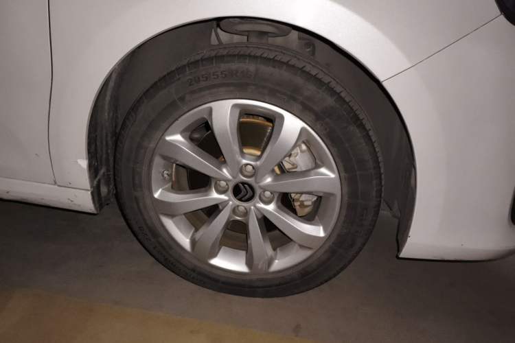 Used Citroen C-Quatre 2016 Classic Sedan 1.6L Automatic Prestige Model Right Front Wheel Hub