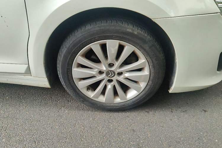 Used Citroen C-Quatre 2016 Classic Sedan 1.6L Manual - Premium Version Right Front Wheel Hub