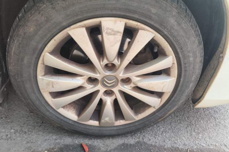 Used Citroen C-Quatre 2016 Classic Sedan 1.6L Automatic Prestige Model Right Front Wheel Hub
