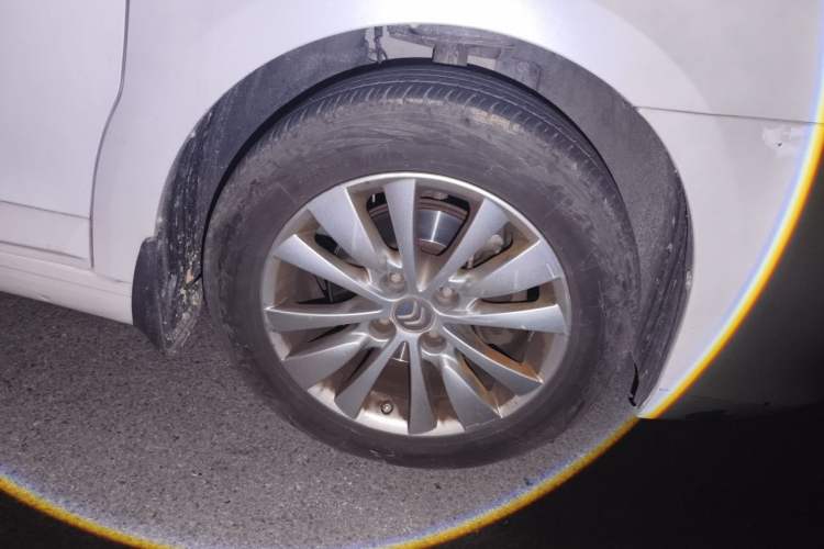 Used Citroen C-Quatre 2016 Classic Sedan 1.6L Manual - Premium Version Right Front Wheel Hub