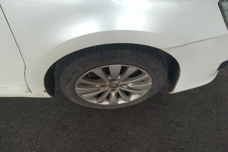 Used Citroen C-Quatre 2016 Classic Sedan 1.6L Manual - Premium Version Right Front Wheel Hub