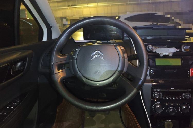 Used Citroen C-Quatre 2016 Classic Sedan 1.6L Manual CNG Steering Wheel