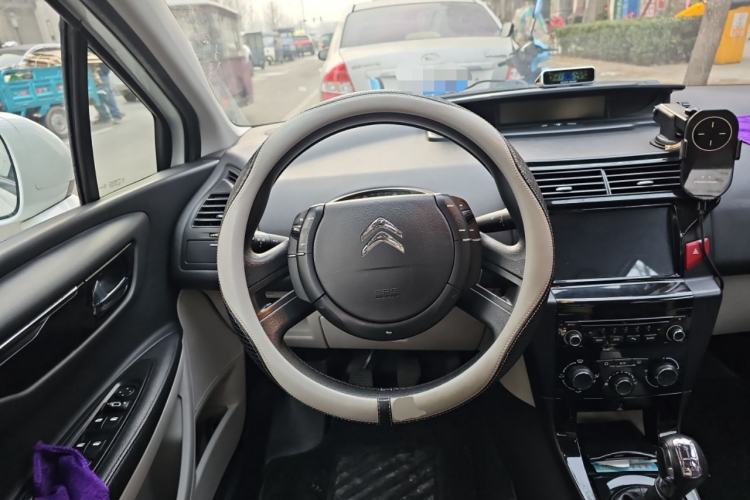 Used Citroen C-Quatre 2016 Classic Sedan 1.6L Manual - Premium Version Steering Wheel