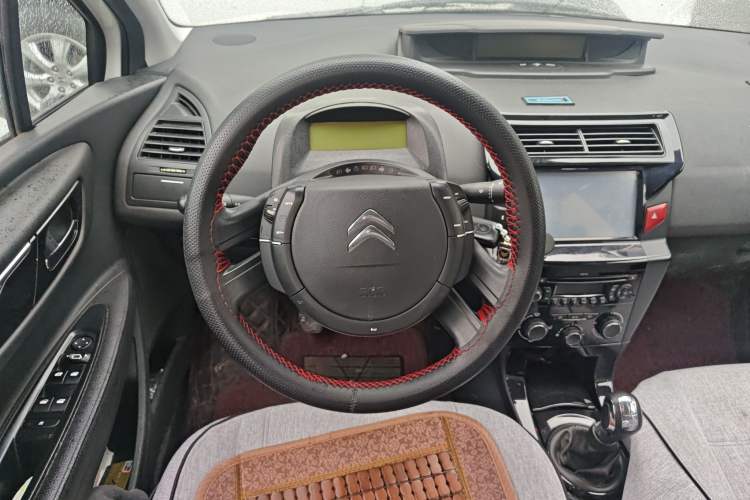 Used Citroen C-Quatre 2016 Classic Sedan 1.6L Manual - Premium Version Steering Wheel